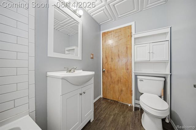 477 Marion Avenue, Waterford, MI 48328