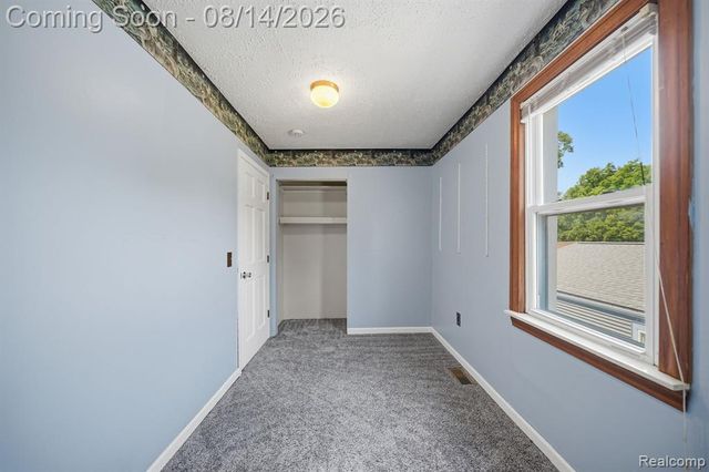 477 Marion Avenue, Waterford, MI 48328