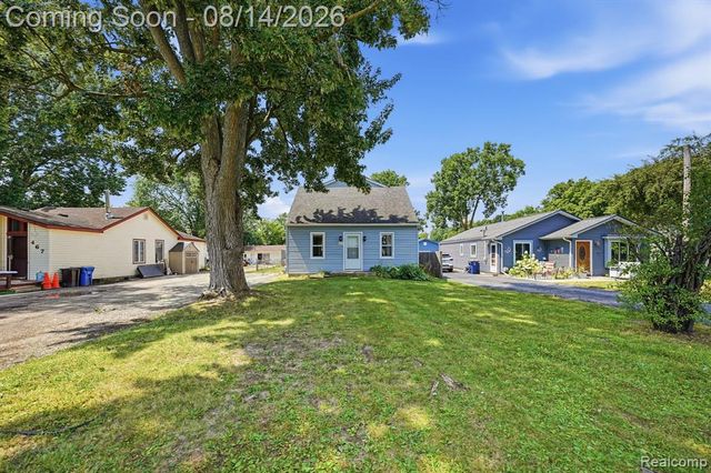 477 Marion Avenue, Waterford, MI 48328