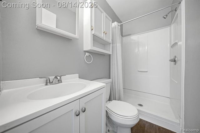 477 Marion Avenue, Waterford, MI 48328