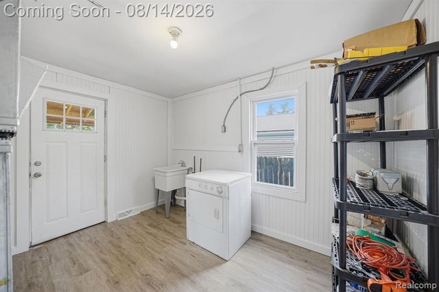 477 Marion Avenue, Waterford, MI 48328