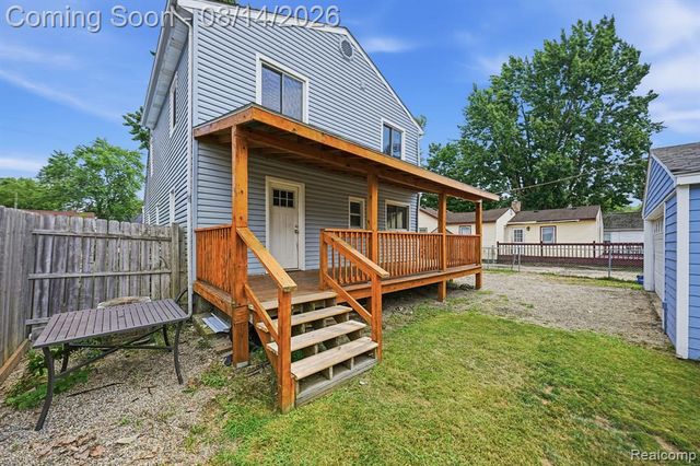 477 Marion Avenue, Waterford, MI 48328