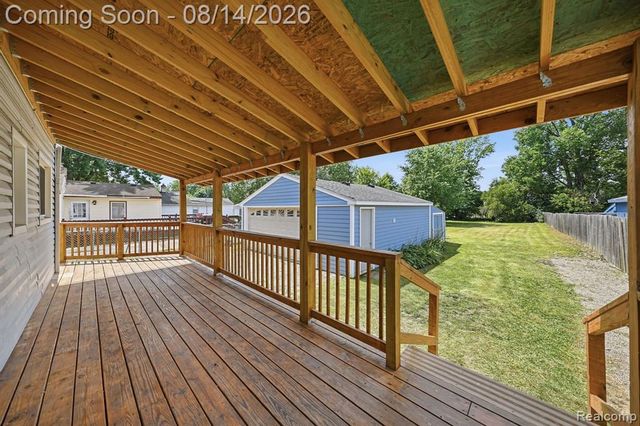 477 Marion Avenue, Waterford, MI 48328