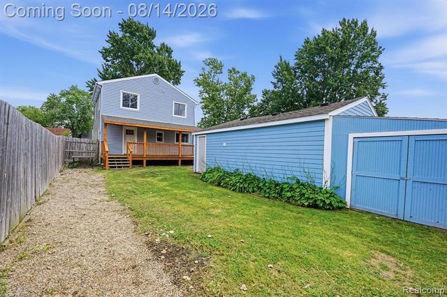 477 Marion Avenue, Waterford, MI 48328