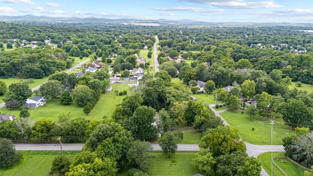 1052 Pleasant Run Rd, Smyrna, TN 37167