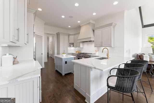2771 Point Overlook, Gainesville, GA 30501