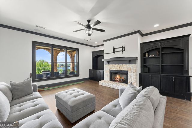 2771 Point Overlook, Gainesville, GA 30501