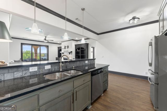 2771 Point Overlook, Gainesville, GA 30501