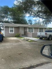 9571 NW 13th Ave, Miami, FL 33147