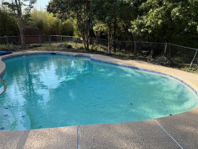 206 Cottonwood Street, Weatherford, TX 76086
