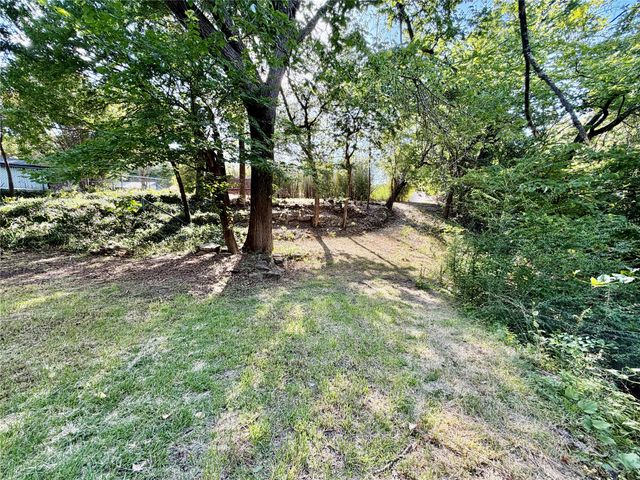 206 Cottonwood Street, Weatherford, TX 76086