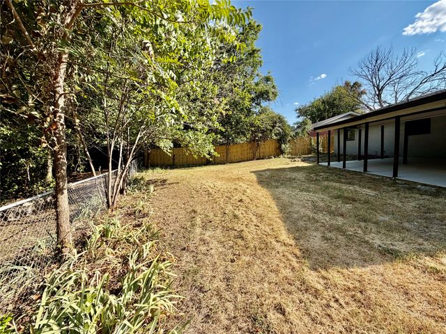 206 Cottonwood Street, Weatherford, TX 76086