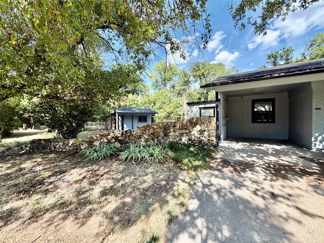 206 Cottonwood Street, Weatherford, TX 76086