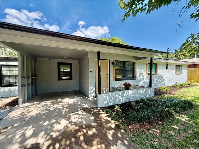206 Cottonwood Street, Weatherford, TX 76086