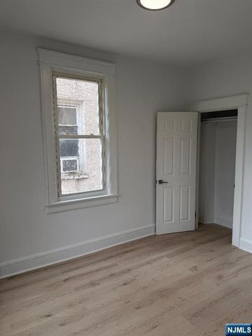 237 Day Avenue, Cliffside Park, NJ 07010
