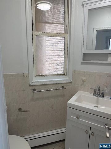 237 Day Avenue, Cliffside Park, NJ 07010