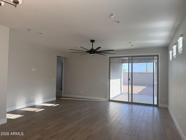 865 W FINCH Drive, Queen Creek, AZ 85140