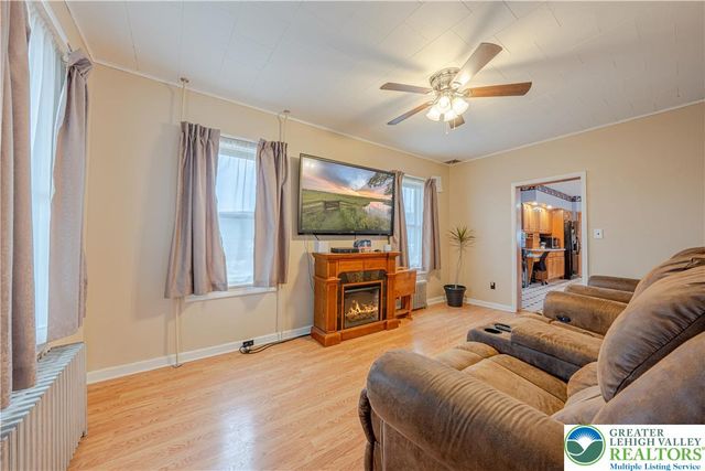 38 West 2nd Street, Wind Gap Boro, PA 18091