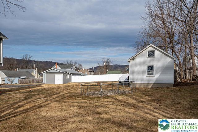 38 West 2nd Street, Wind Gap Boro, PA 18091