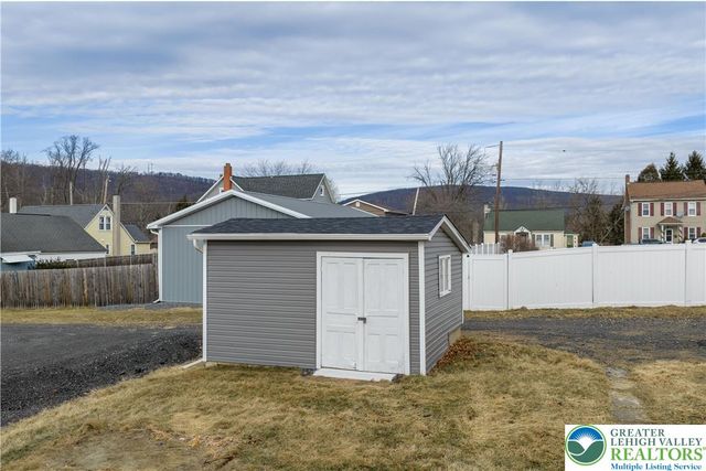38 West 2nd Street, Wind Gap Boro, PA 18091