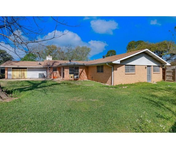 301 Wayne Drive, Shreveport, LA 71105