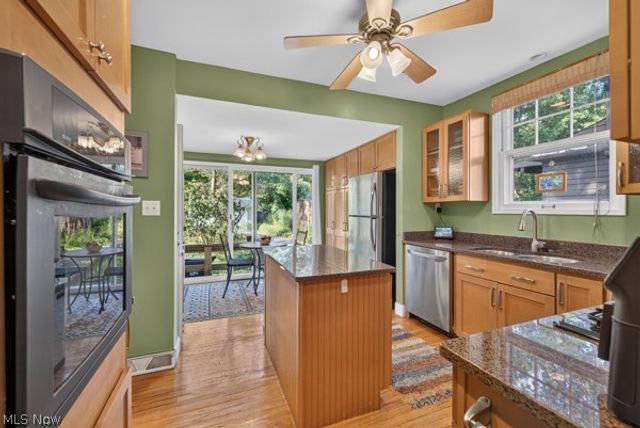3389 E Monmouth Road, Cleveland, OH 44118