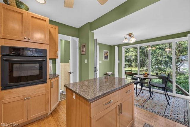 3389 E Monmouth Road, Cleveland, OH 44118