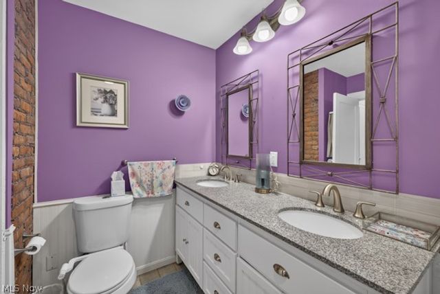 3389 E Monmouth Road, Cleveland, OH 44118