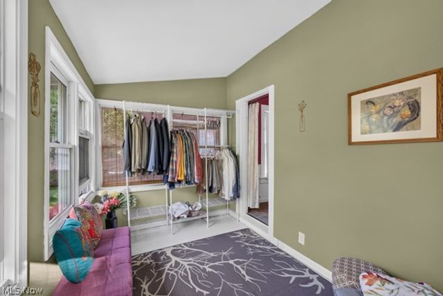 3389 E Monmouth Road, Cleveland, OH 44118