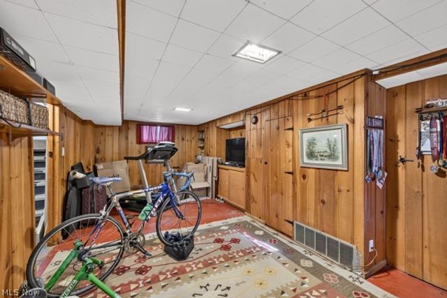 3389 E Monmouth Road, Cleveland, OH 44118