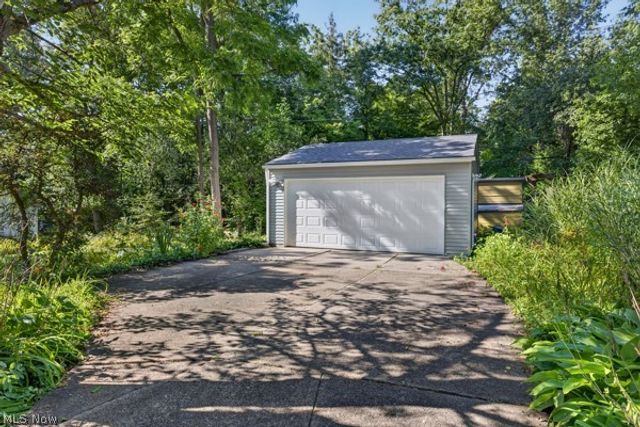 3389 E Monmouth Road, Cleveland, OH 44118