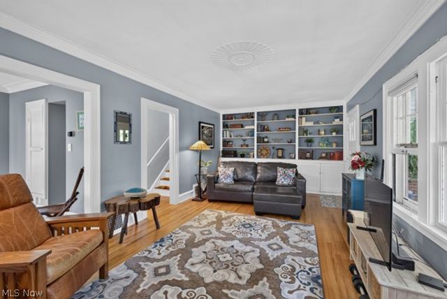 3389 E Monmouth Road, Cleveland, OH 44118