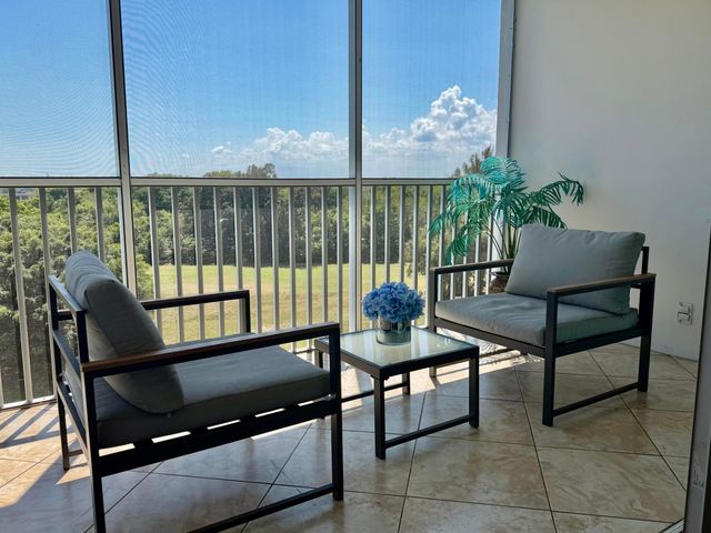 3100 N Palm Aire Drive 706, Pompano Beach, FL 33069