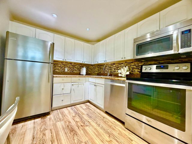 3100 N Palm Aire Drive 706, Pompano Beach, FL 33069