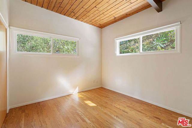 1335 Columbia Drive, Glendale, CA 91205