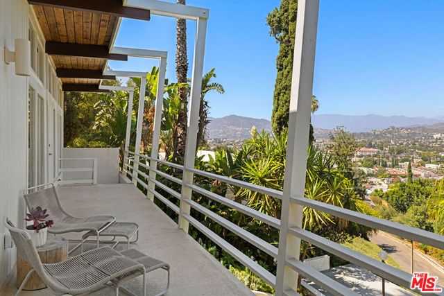 1335 Columbia Drive, Glendale, CA 91205