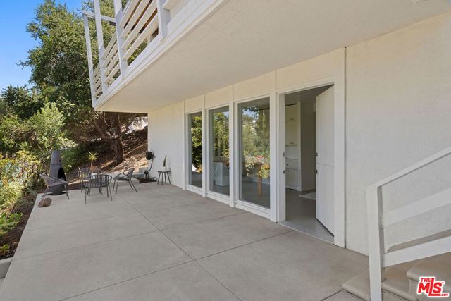 1335 Columbia Drive, Glendale, CA 91205