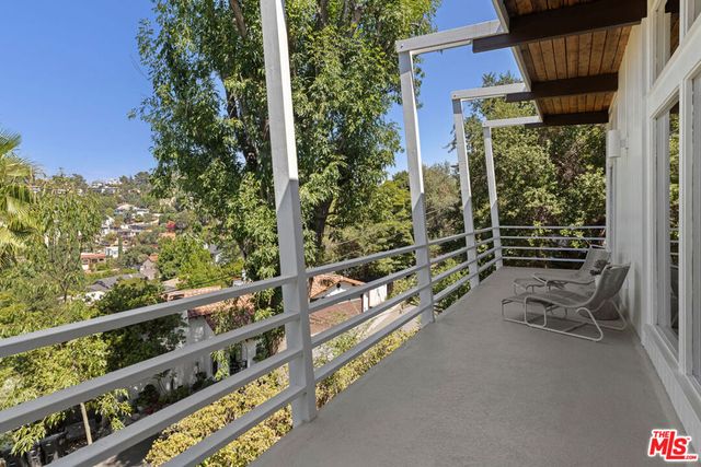 1335 Columbia Drive, Glendale, CA 91205
