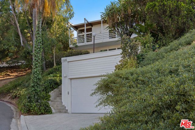1335 Columbia Drive, Glendale, CA 91205