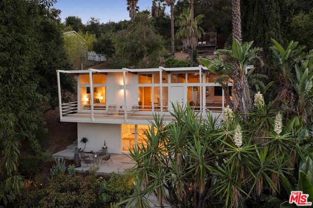1335 Columbia Drive, Glendale, CA 91205
