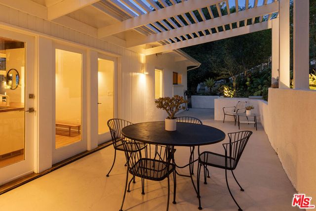 1335 Columbia Drive, Glendale, CA 91205