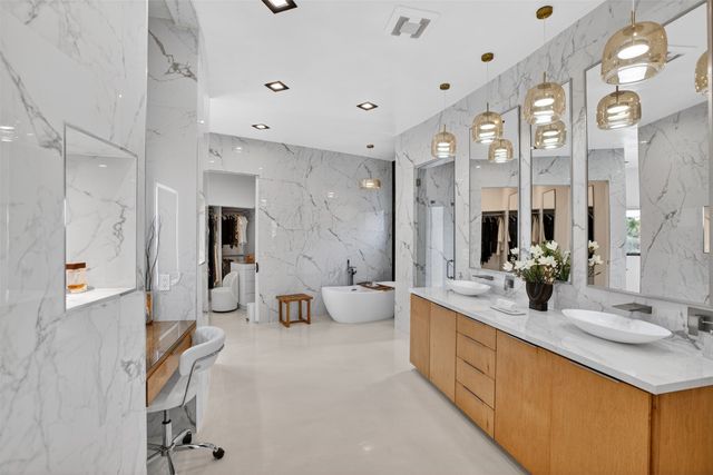 25 Calle Milpa, Santa Fe, NM 87507
