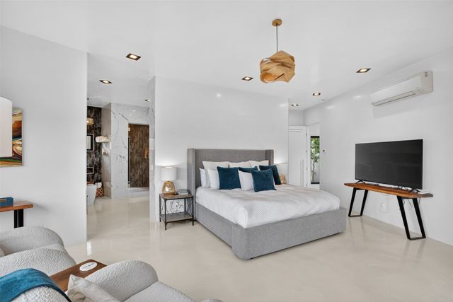 25 Calle Milpa, Santa Fe, NM 87507