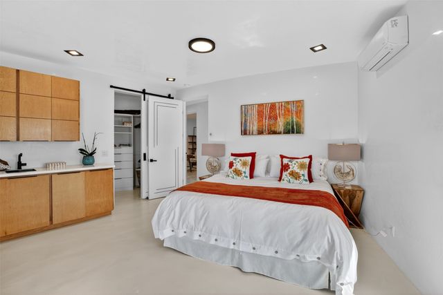 25 Calle Milpa, Santa Fe, NM 87507
