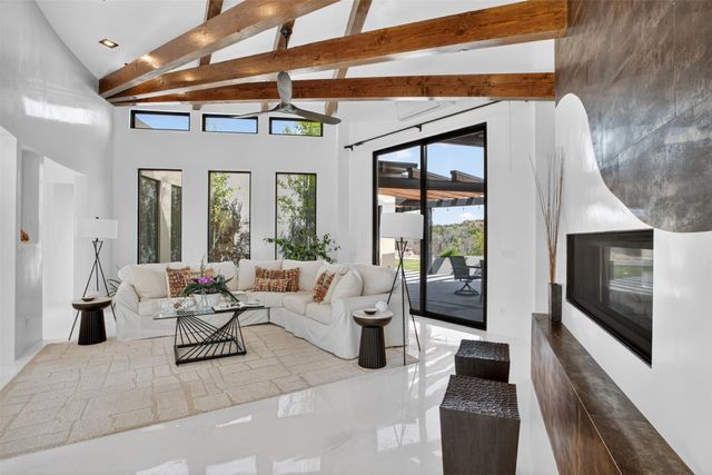 25 Calle Milpa, Santa Fe, NM 87507