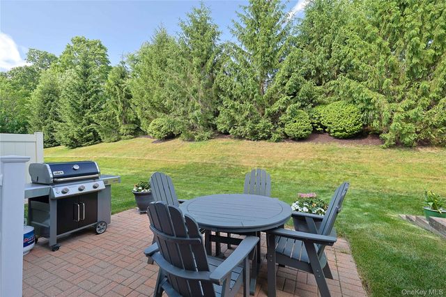 36 Pritchard Court, Fishkill, NY 12524