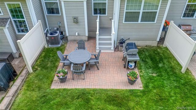 36 Pritchard Court, Fishkill, NY 12524