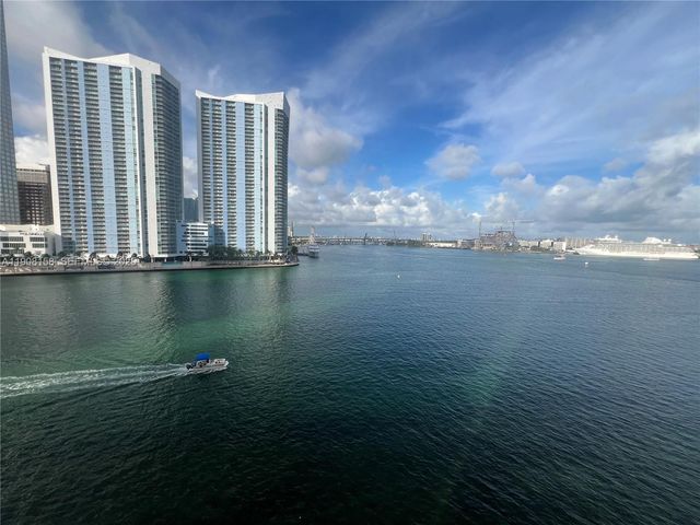 888 Brickell Key Dr 806, Miami, FL 33131