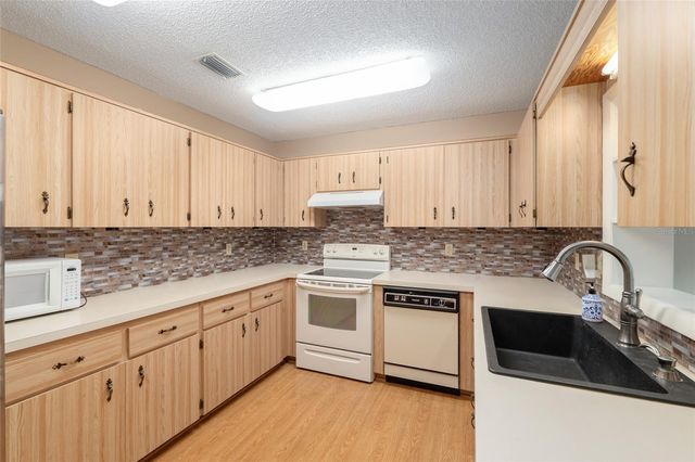 8530 SW 90TH STREET C, Ocala, FL 34481