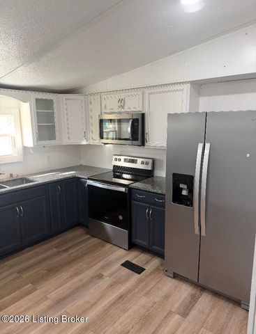 8460 Bloomfield Rd, Bloomfield, KY 40008